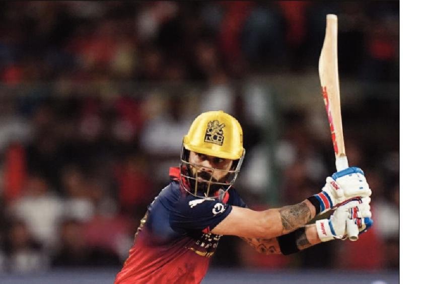 చితక్కొట్టిన విరాట్ కోహ్లి...గుజరాత్ కు తప్పని ఓటమి..!